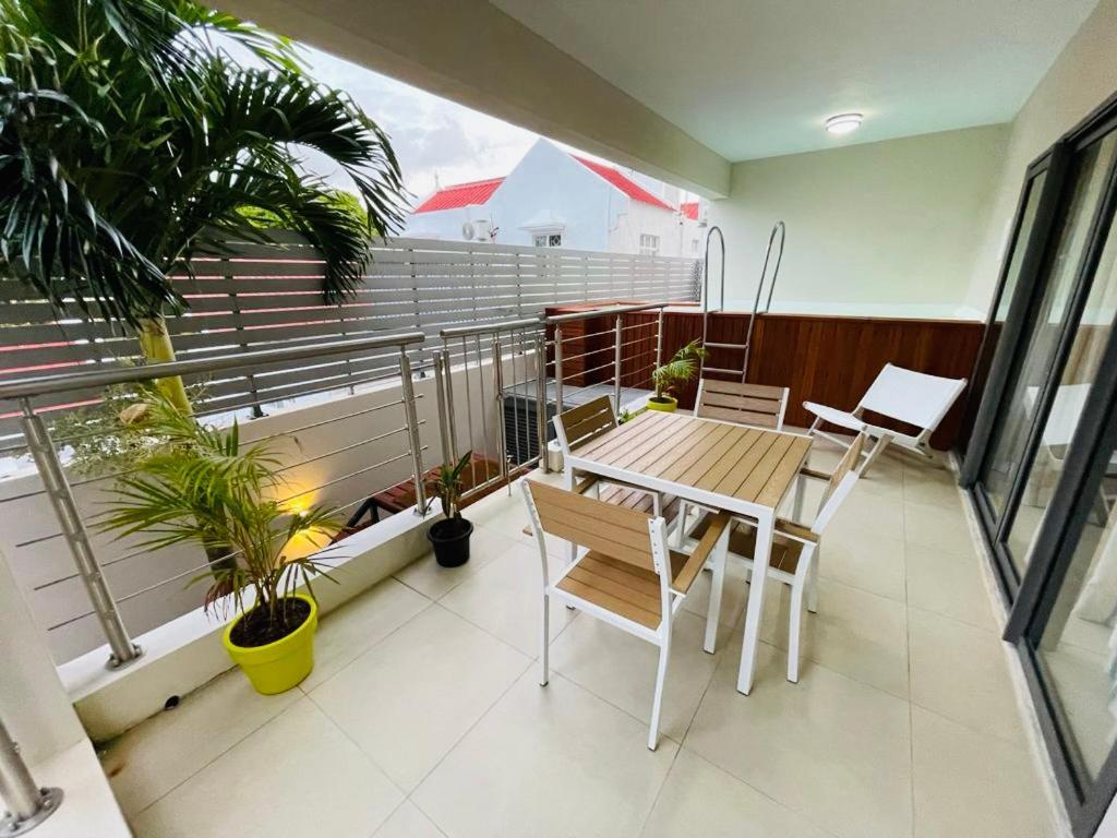 Beachcove Apartment 2 Pereybere Beach Eksteriør billede