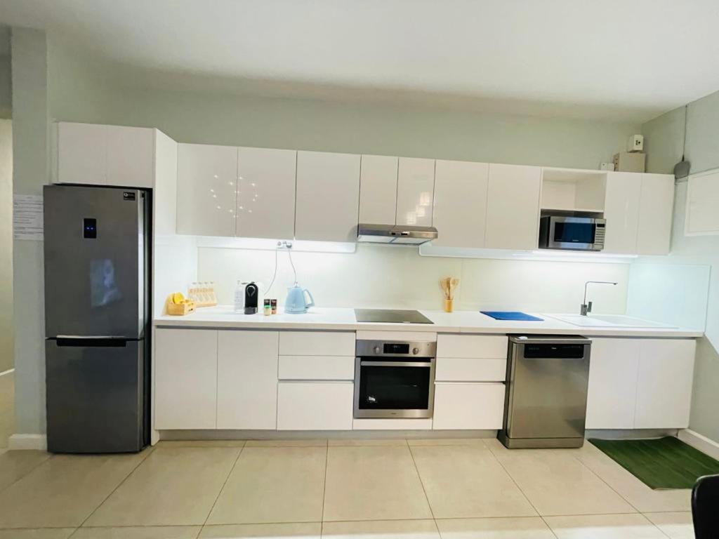 Beachcove Apartment 2 Pereybere Beach Eksteriør billede